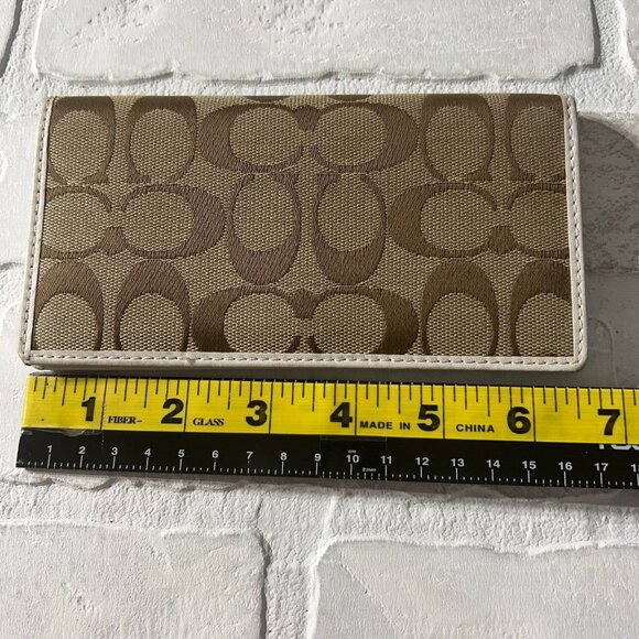 Coach Checkbook Cover Beige Signature C Canvas Leather‎ Trim - Picture 2 of 12